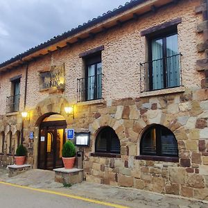 Hotel Leonor Mirón